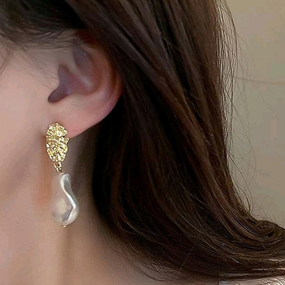 Gold faux pearl earrings Baroque dangle Formal Wedding Cocktail event 💖 - Picture 7 of 13